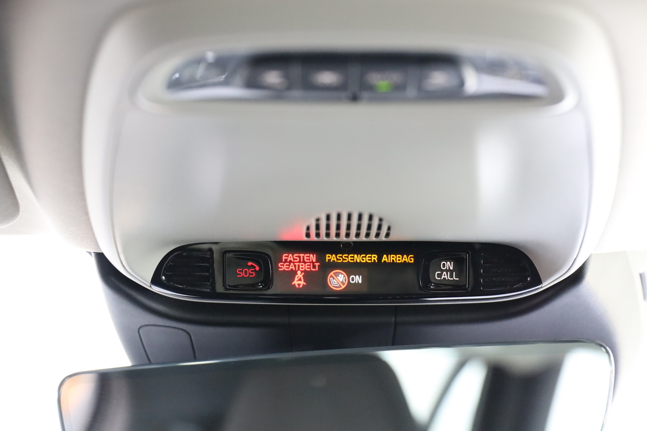 V60 T6 Hibrido Plug-in Inscription Expression