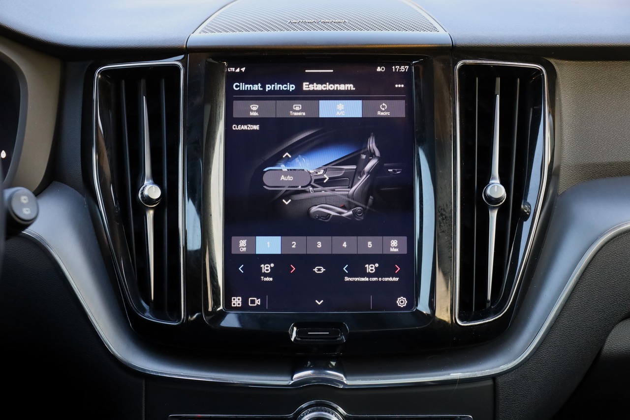 XC60 T6 Hibrido Plug-in Inscription Expression