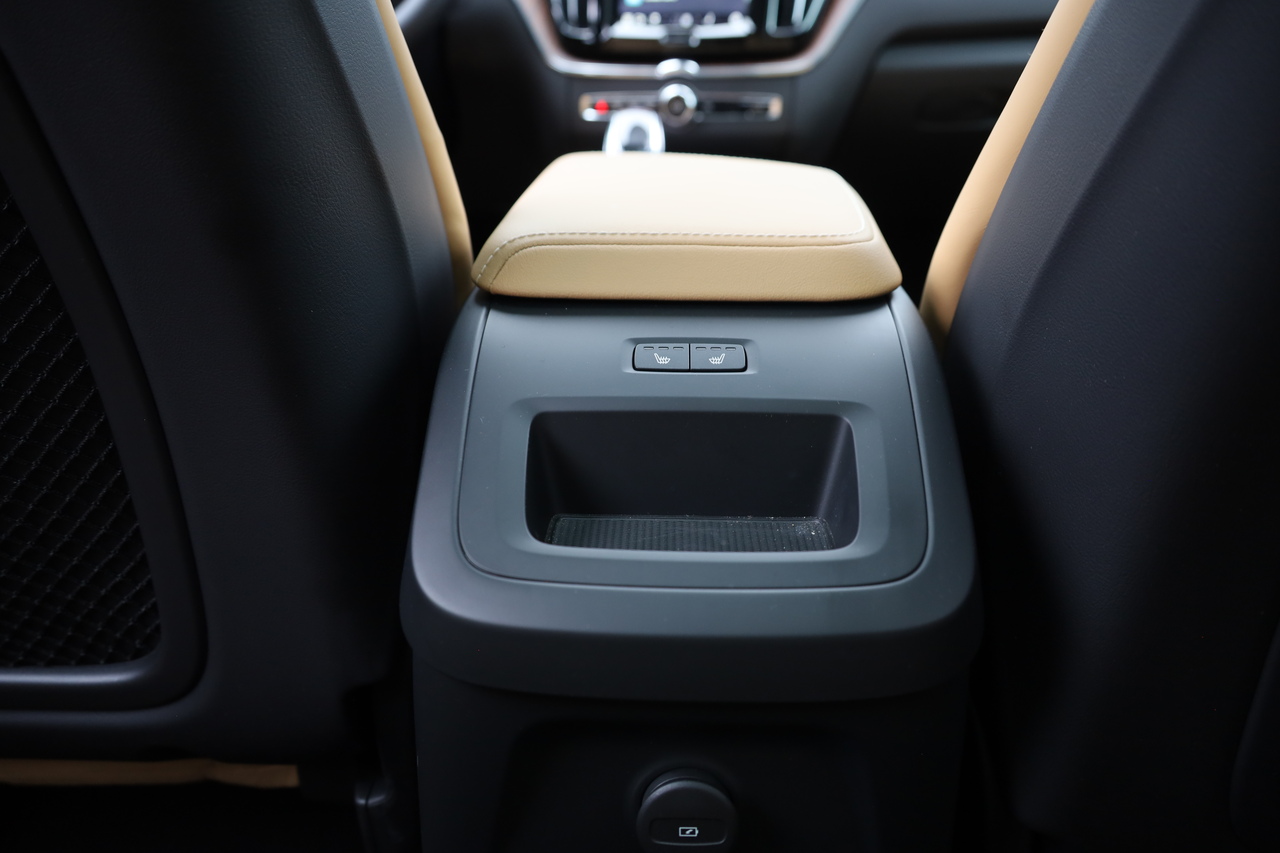 XC60 T6 Hibrido Plug-in Plus Bright