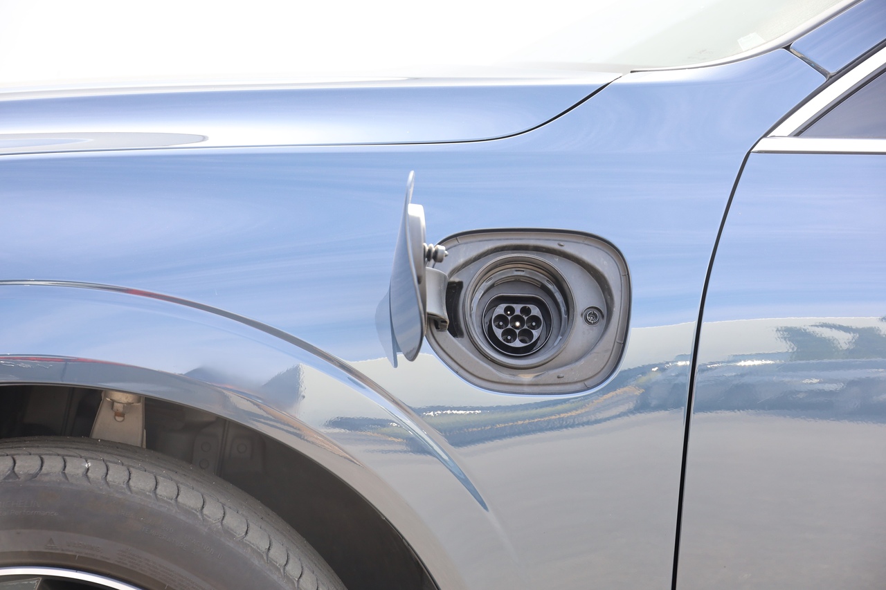 XC60 T6 Hibrido Plug-in Plus Bright