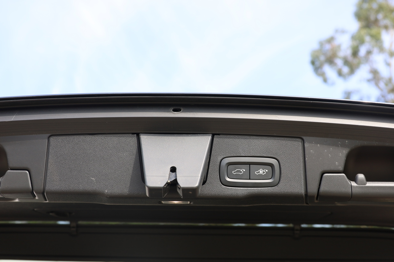 XC60 T6 Hibrido Plug-in Plus Bright