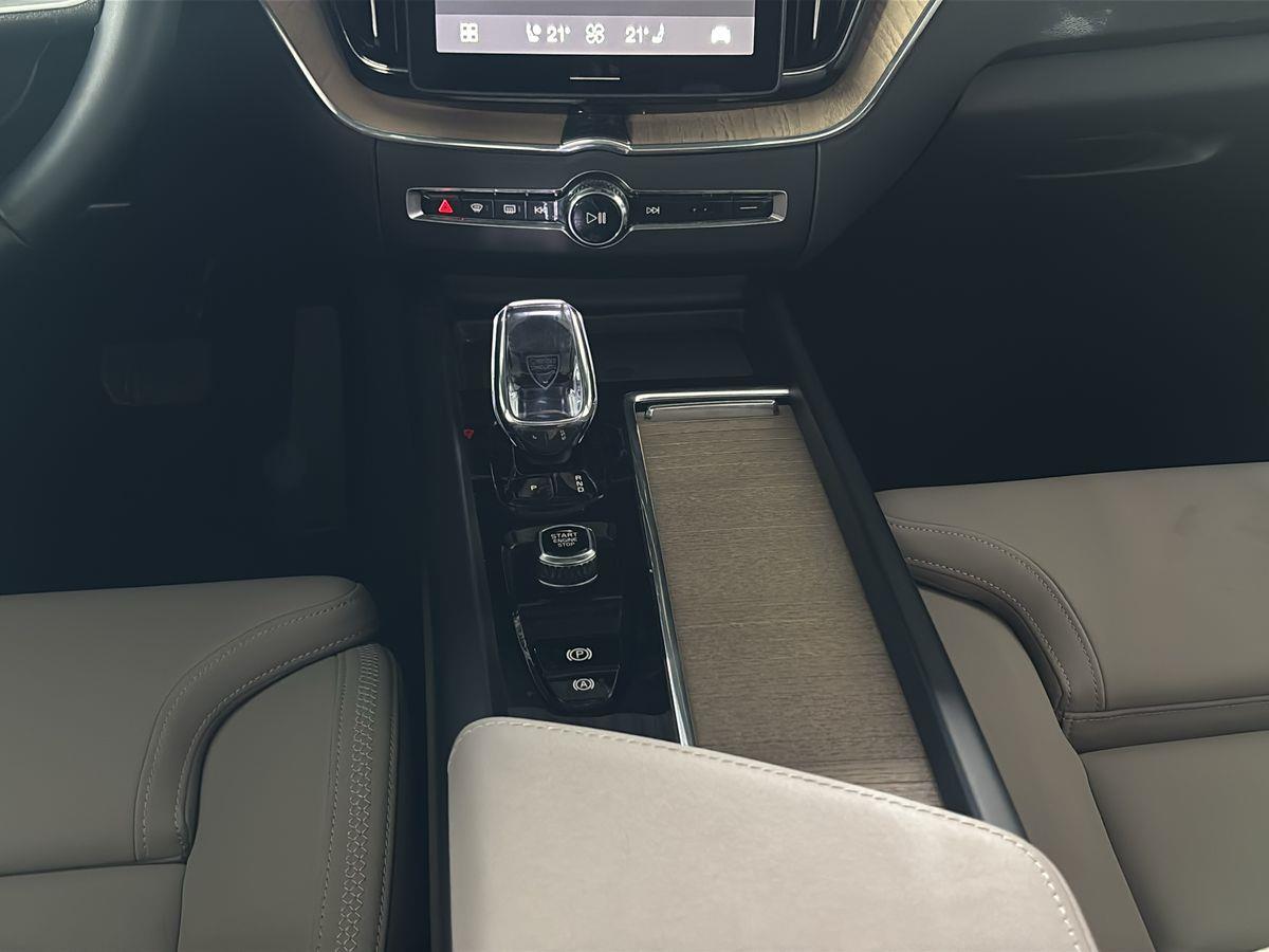 XC60 T6 Hibrido Plug-in Plus Bright