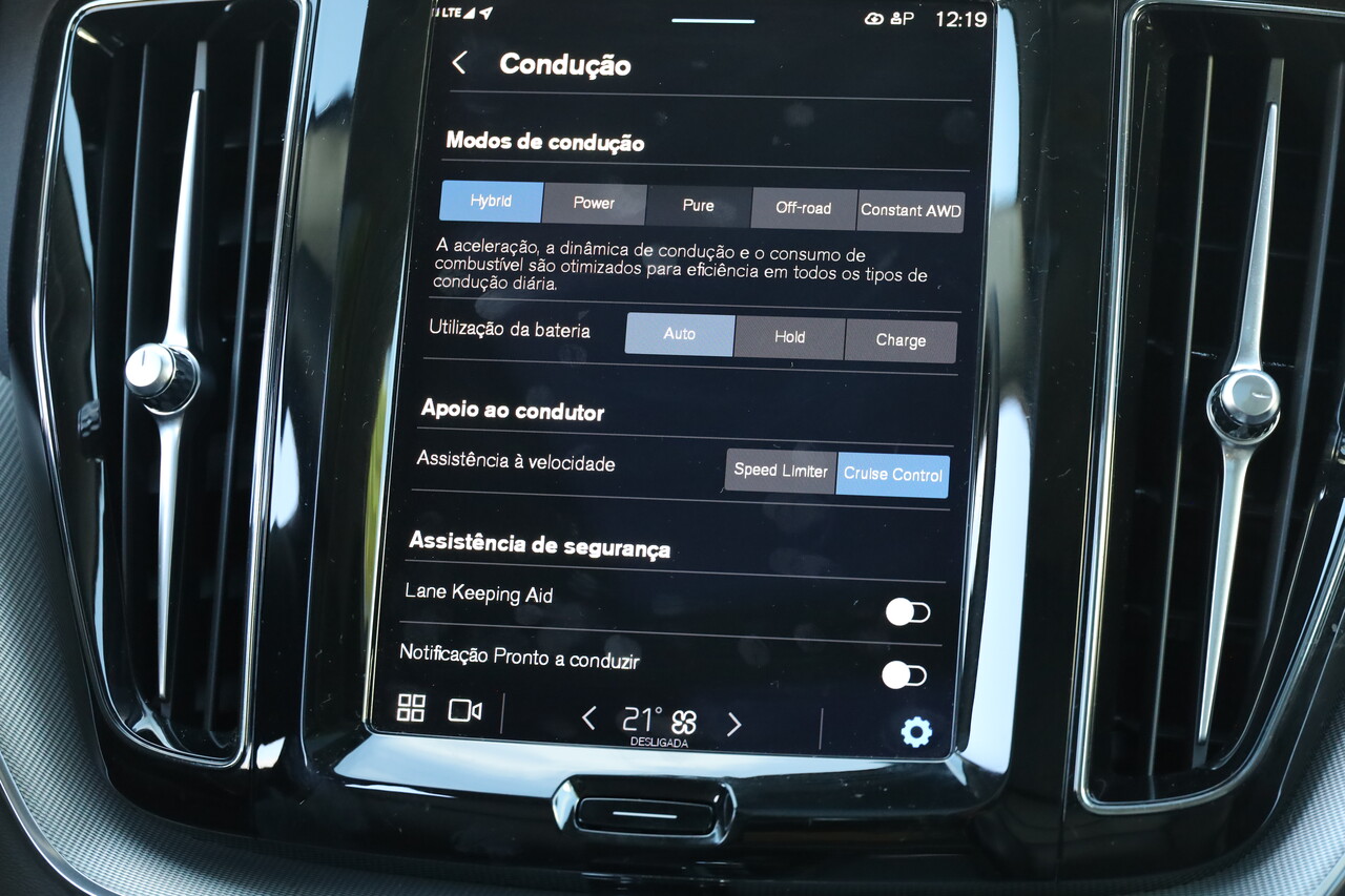 XC60 T6 Hibrido Plug-in Plus Bright 