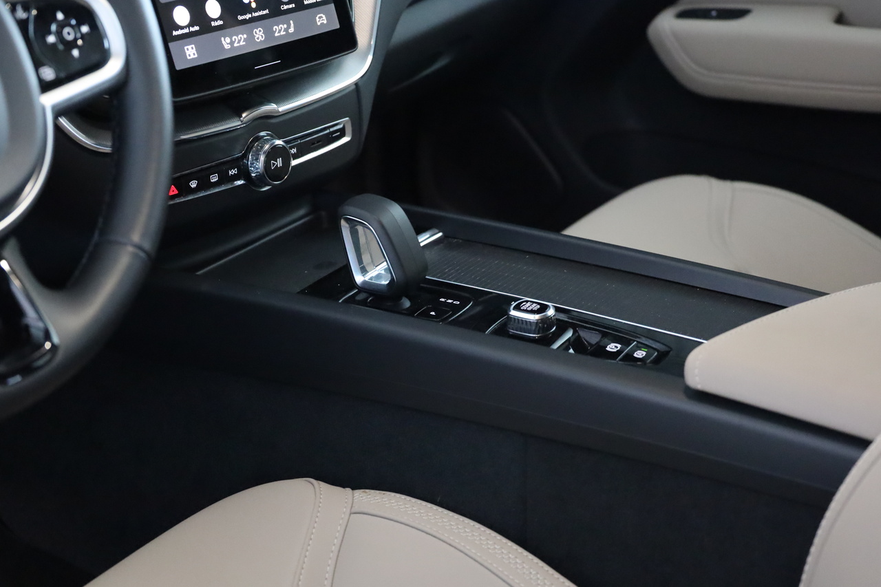 XC60 T6 Hibrido Plug-in Plus Bright