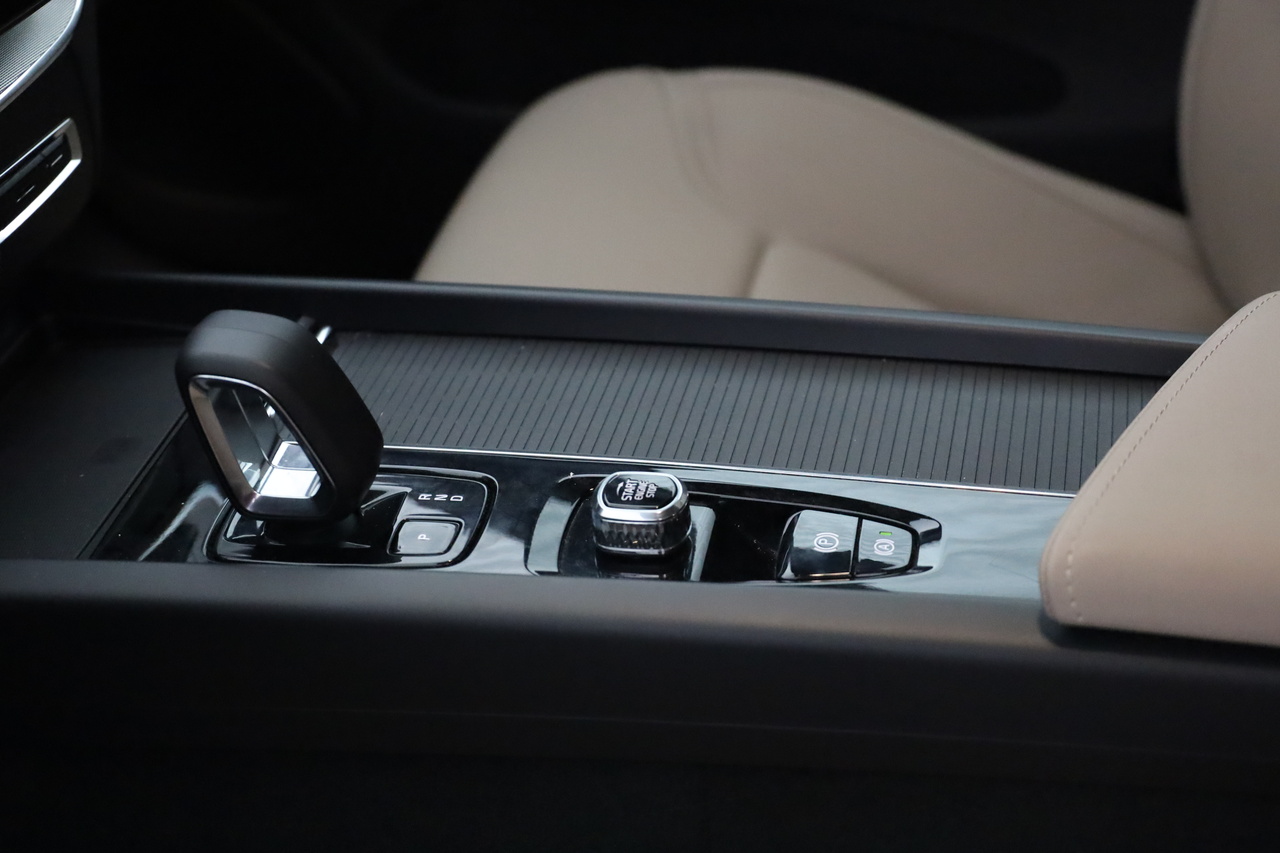 XC60 T6 Hibrido Plug-in Plus Bright