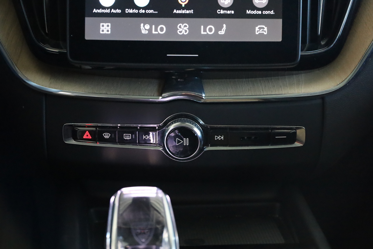 XC60 T6 Hibrido Plug-in Plus Bright