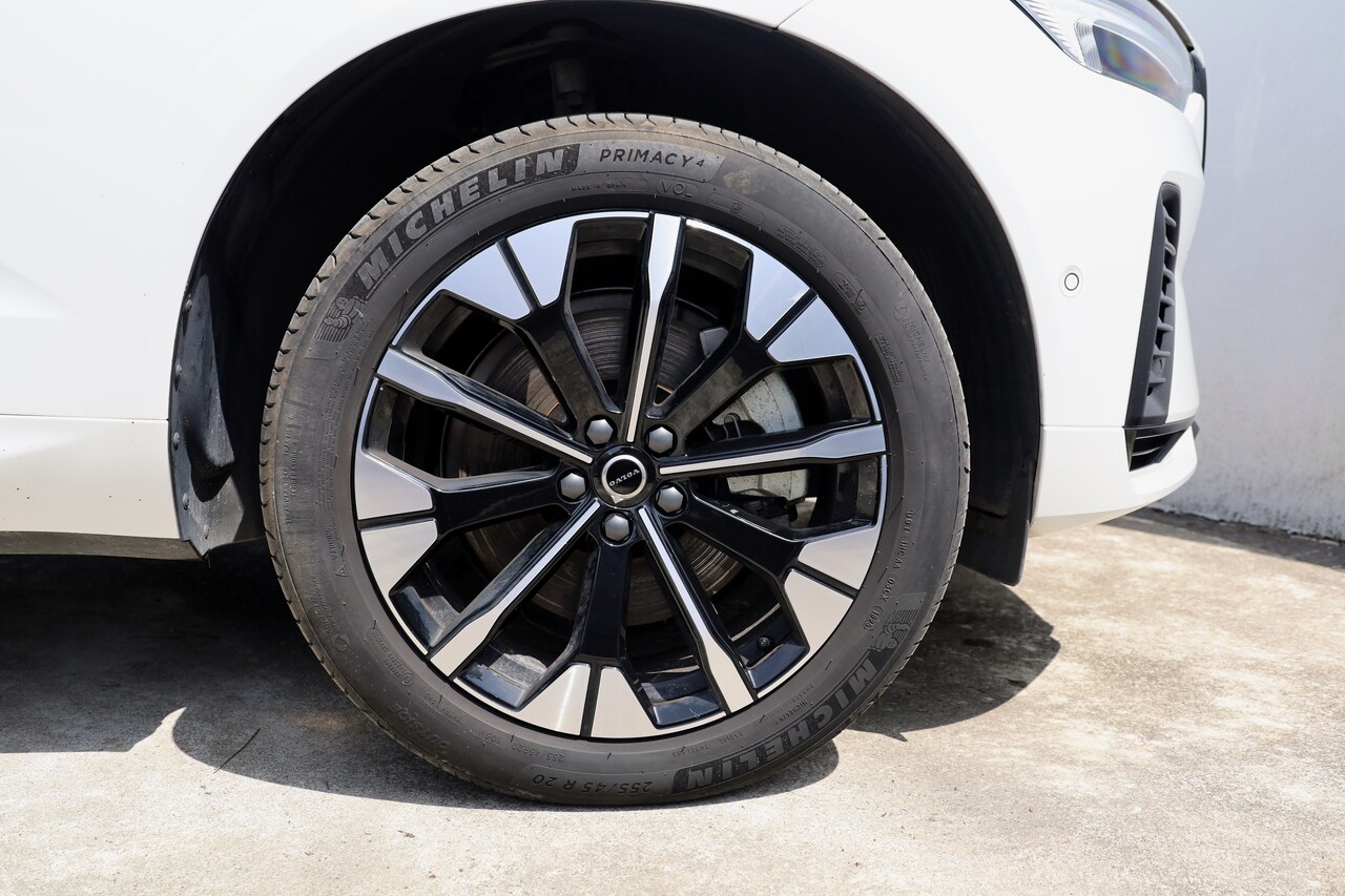 XC60 T6 Hibrido Plug-in Plus Dark