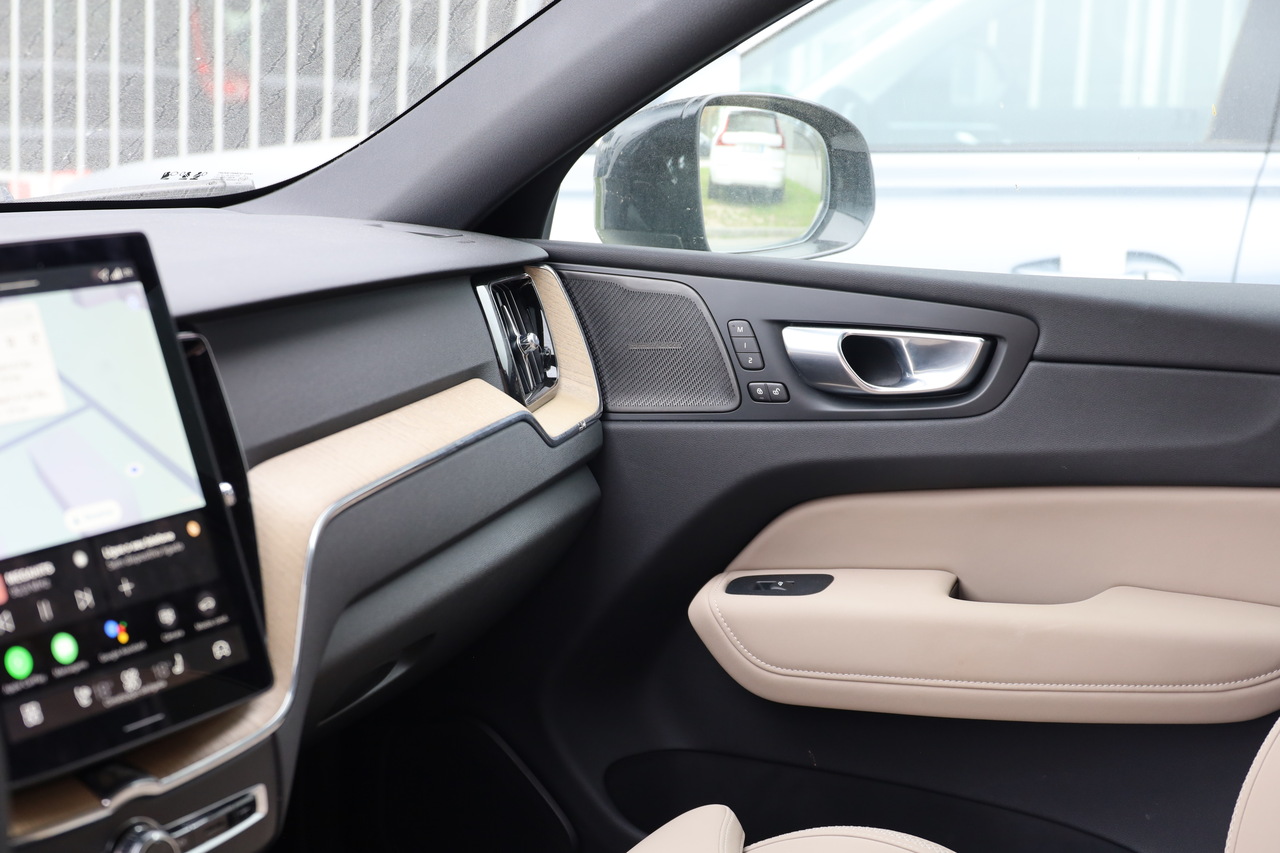 XC60 T6 Hibrido Plug-in Plus Dark