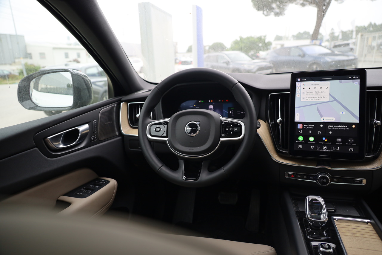 XC60 T6 Hibrido Plug-in Plus Dark