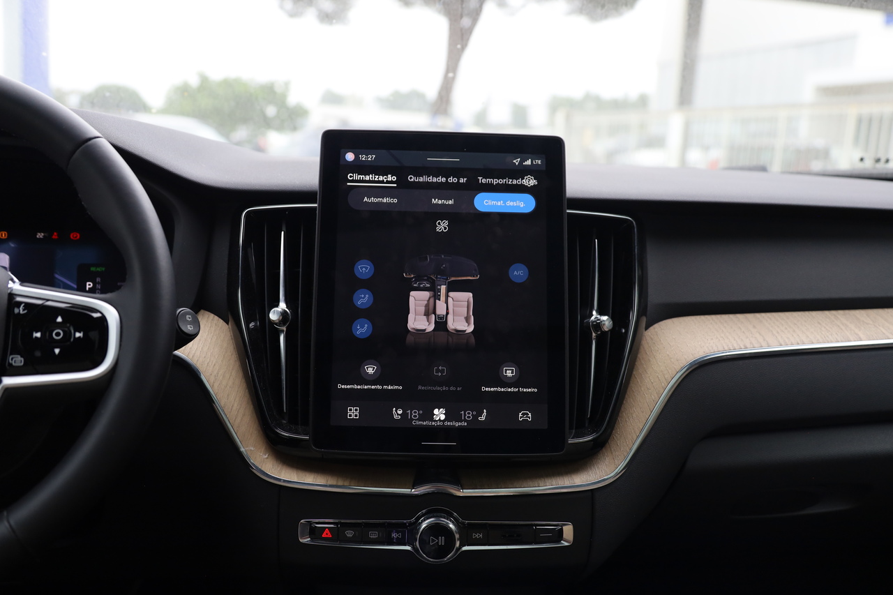 XC60 T6 Hibrido Plug-in Plus Dark