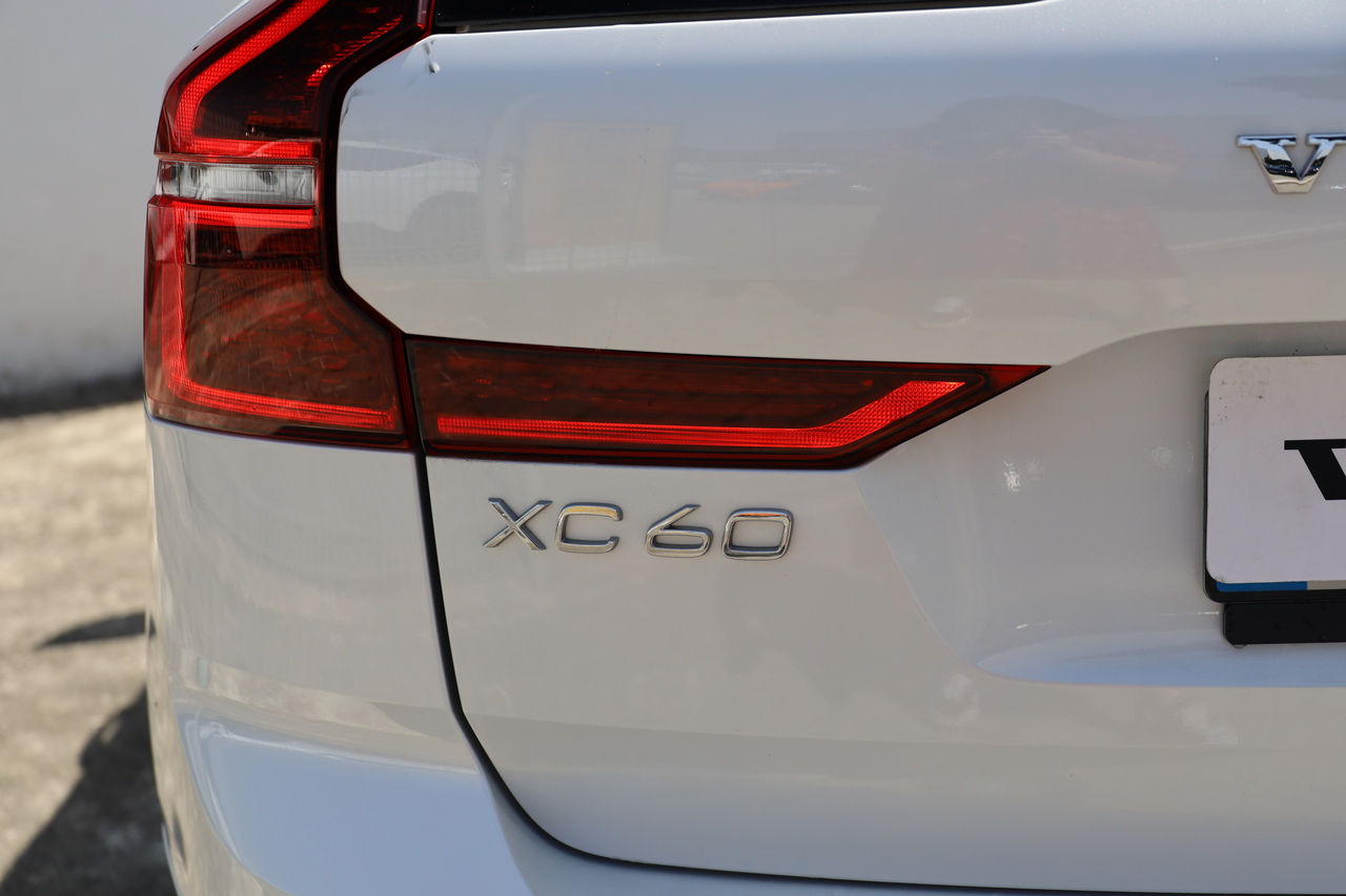 XC60 T6 Hibrido Plug-in Plus Dark