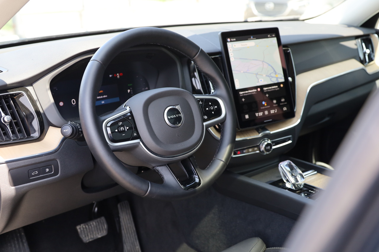 XC60 T6 Hibrido Plug-in Plus Dark