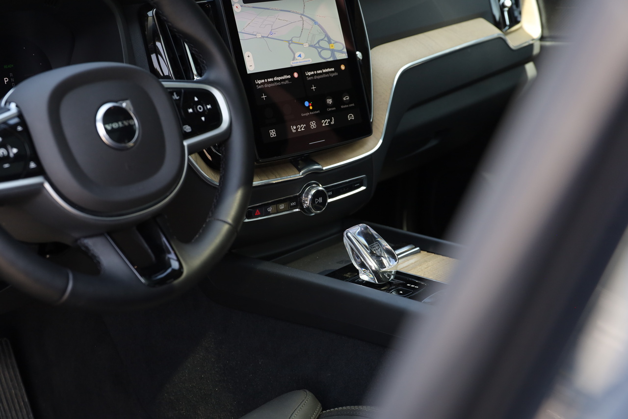 XC60 T6 Hibrido Plug-in Plus Dark