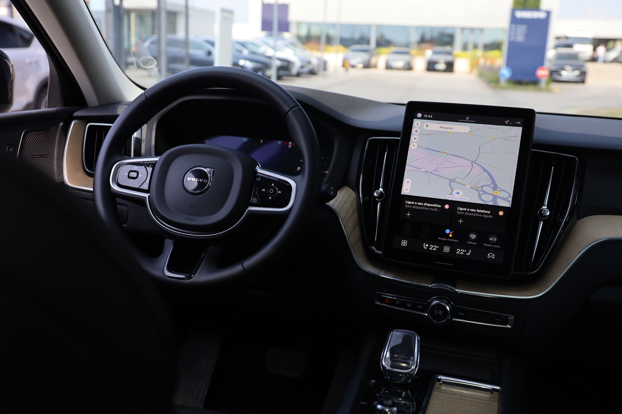 XC60 T6 Hibrido Plug-in Plus Dark