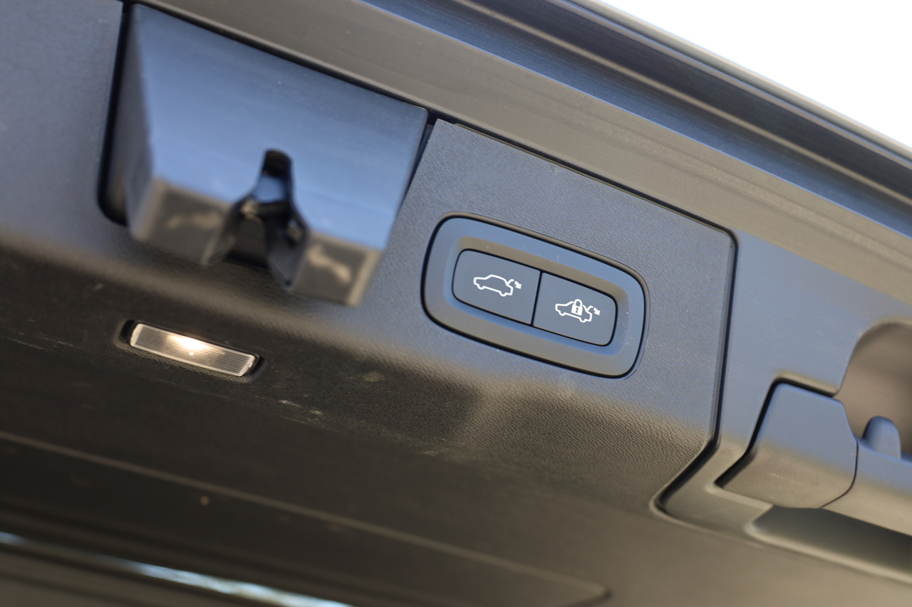 XC60 T6 Hibrido Plug-in Plus Dark