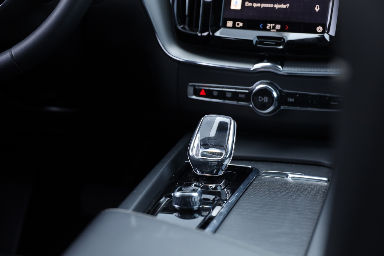 XC60 T6 Hibrido Plug-in Plus Dark