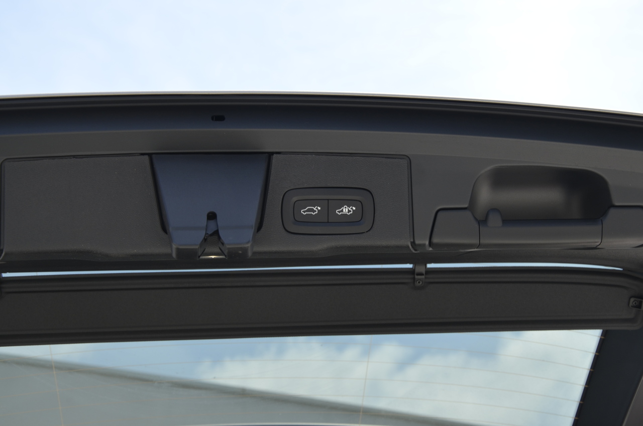 XC60 T6 Hibrido Plug-in Plus Dark