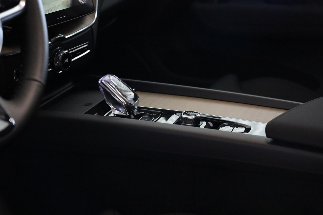XC60 T6 Hibrido Plug-in Plus Dark