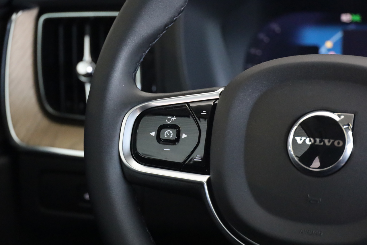 XC60 T6 Hibrido Plug-in Plus Dark