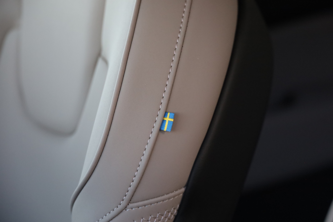 XC60 T6 Hibrido Plug-in Plus Dark 