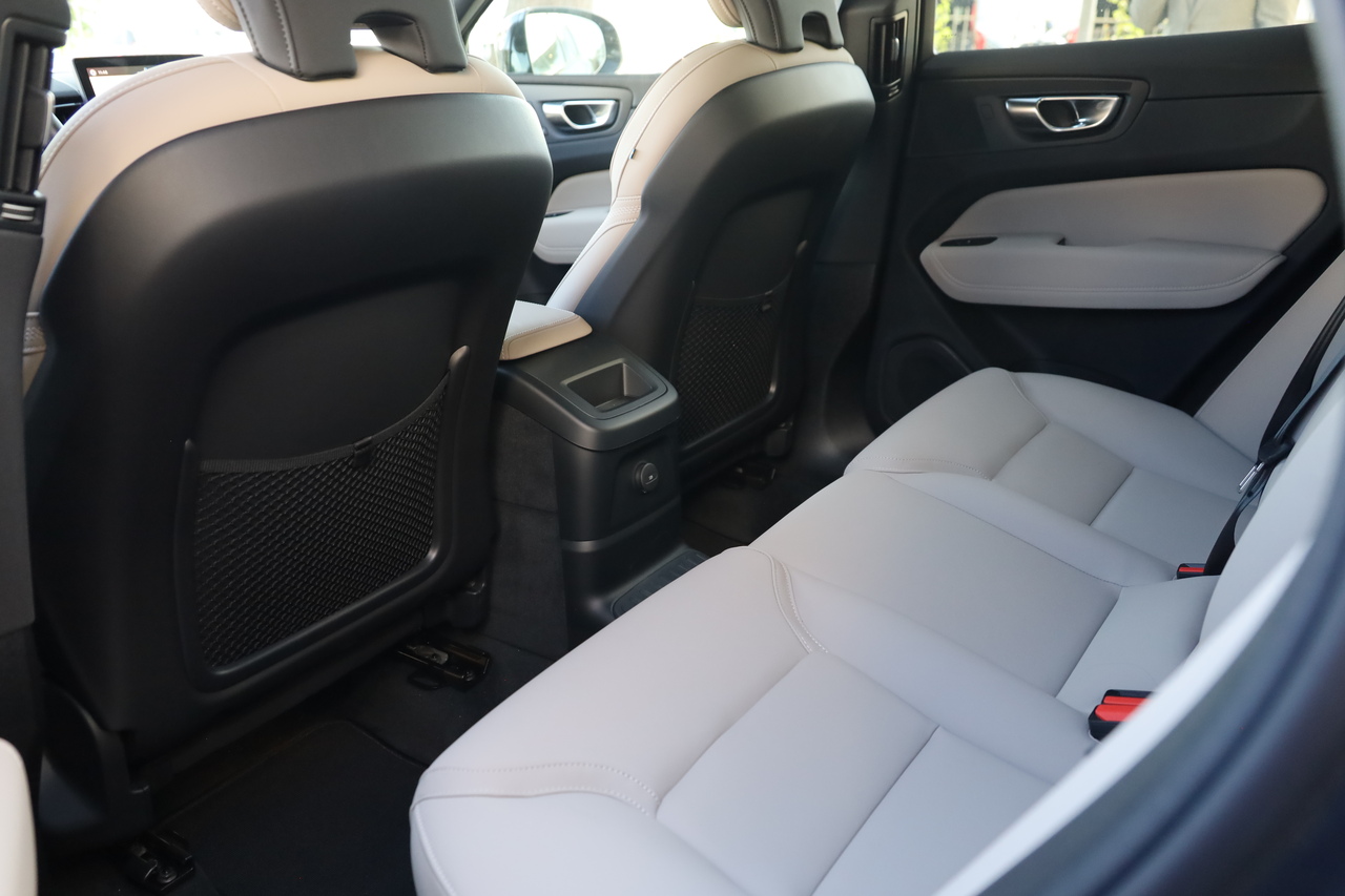 XC60 T6 Hibrido Plug-in Plus Dark 