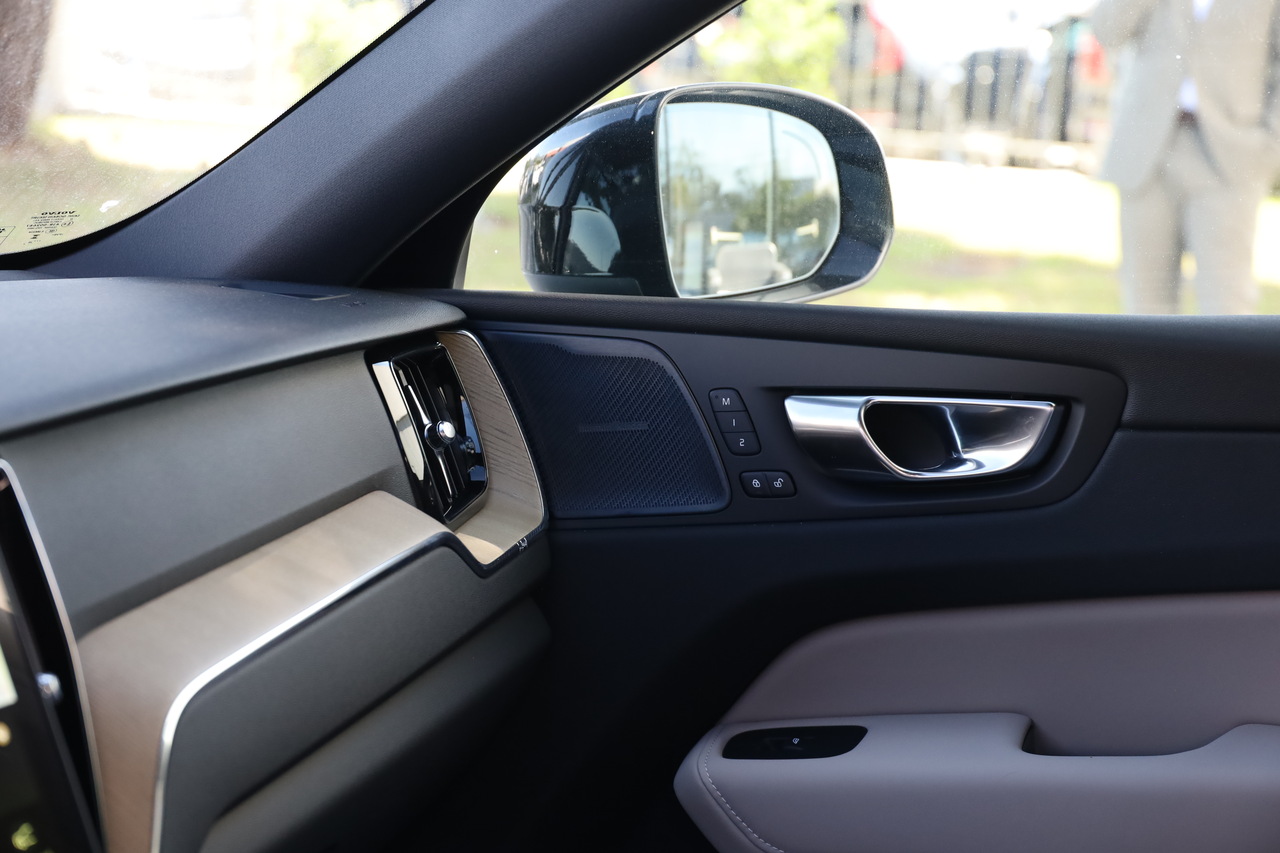 XC60 T6 Hibrido Plug-in Plus Dark 
