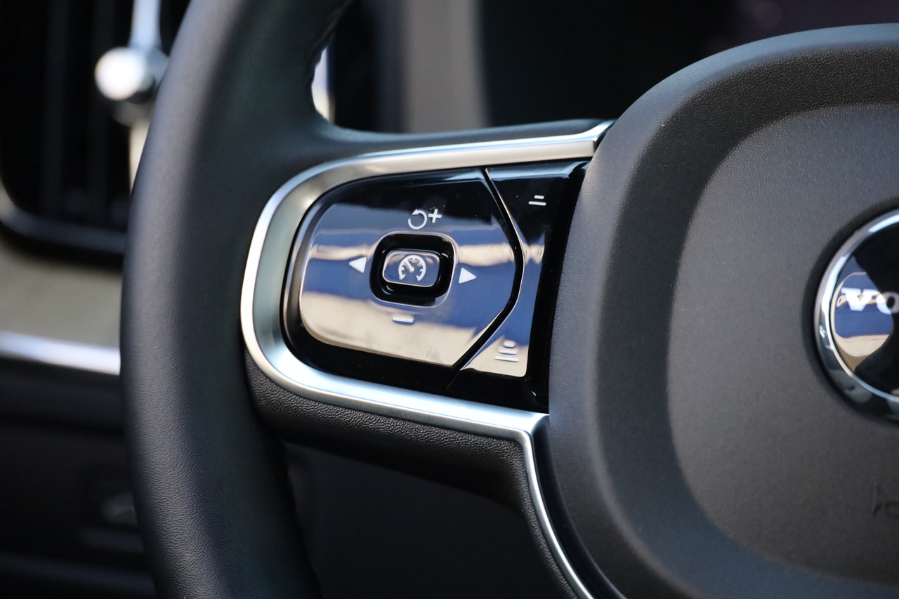 XC60 T6 Hibrido Plug-in Plus Dark 