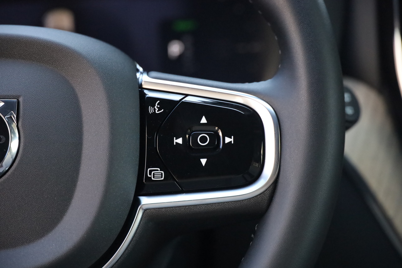 XC60 T6 Hibrido Plug-in Plus Dark 