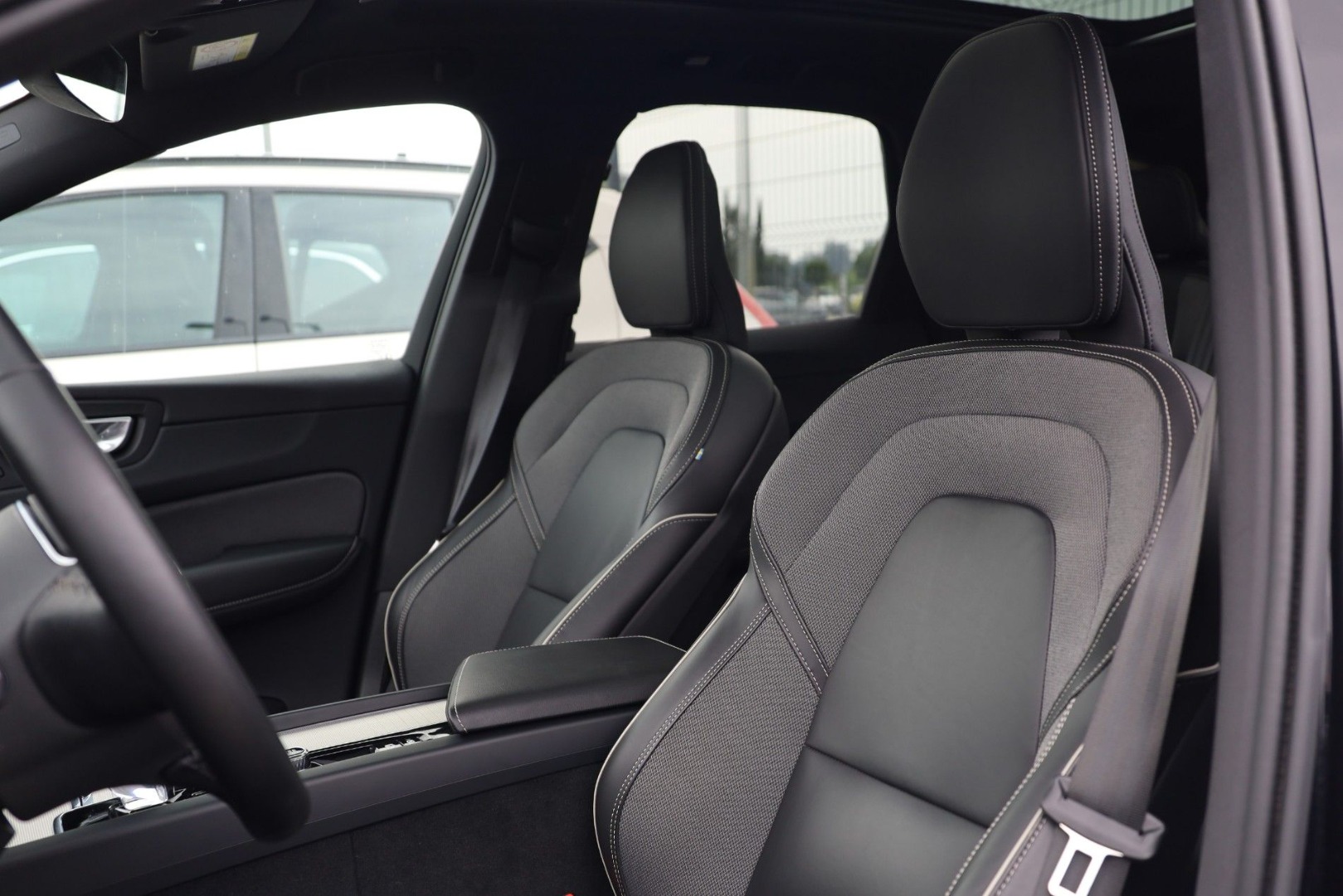 XC60 T6 Hibrido Plug-in Plus Dark Black Edition Geart.