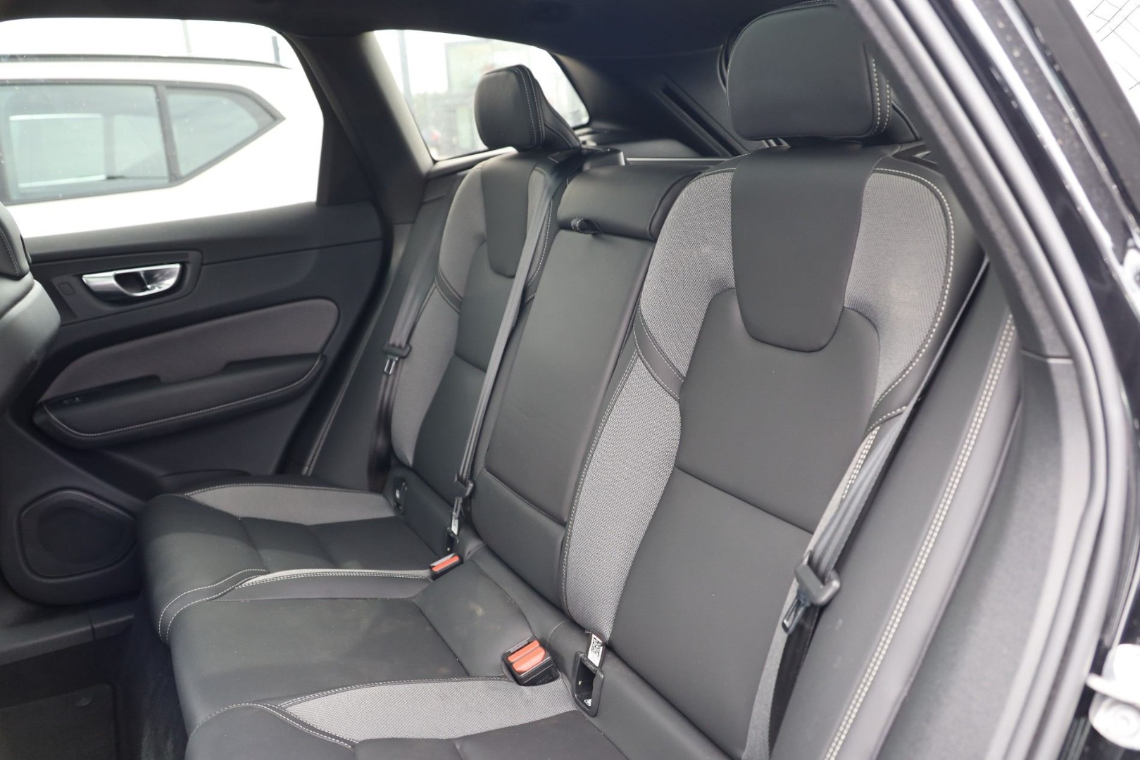 XC60 T6 Hibrido Plug-in Plus Dark Black Edition Geart.