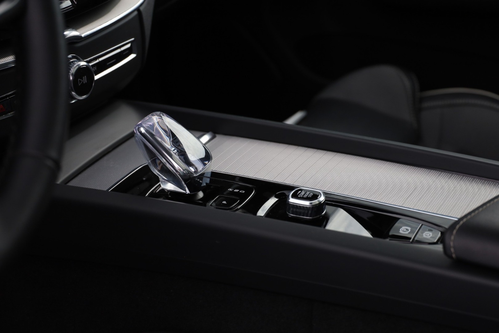 XC60 T6 Hibrido Plug-in Plus Dark Black Edition Geart.