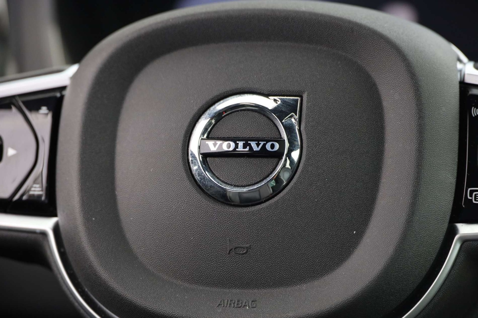 XC60 T6 Hibrido Plug-in Plus Dark Black Edition Geart.