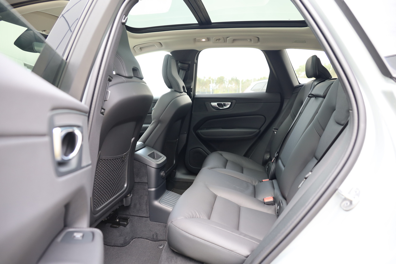 XC60 T6 Hibrido Plug-in Plus Dark Geart. AWD