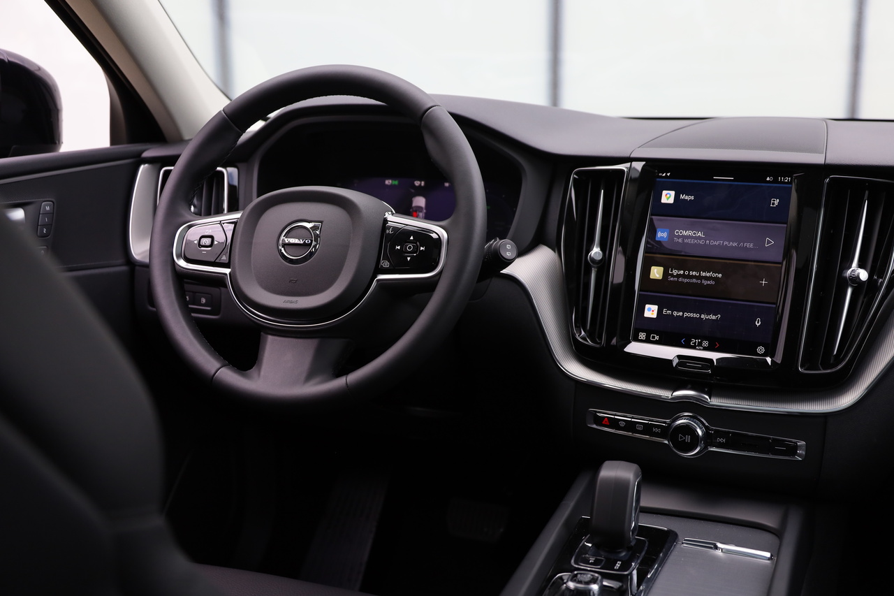 XC60 T6 Hibrido Plug-in Plus Dark Geart. AWD