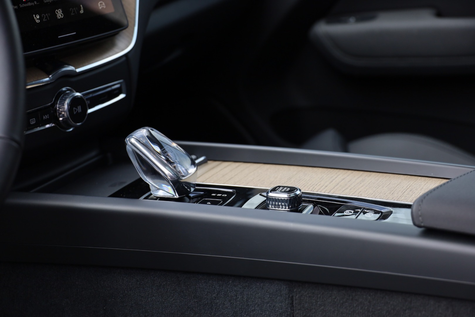 XC60 T6 Hibrido Plug-in Plus Dark
