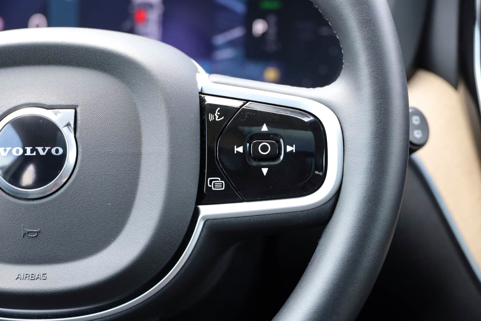 XC60 T6 Hibrido Plug-in Plus Dark