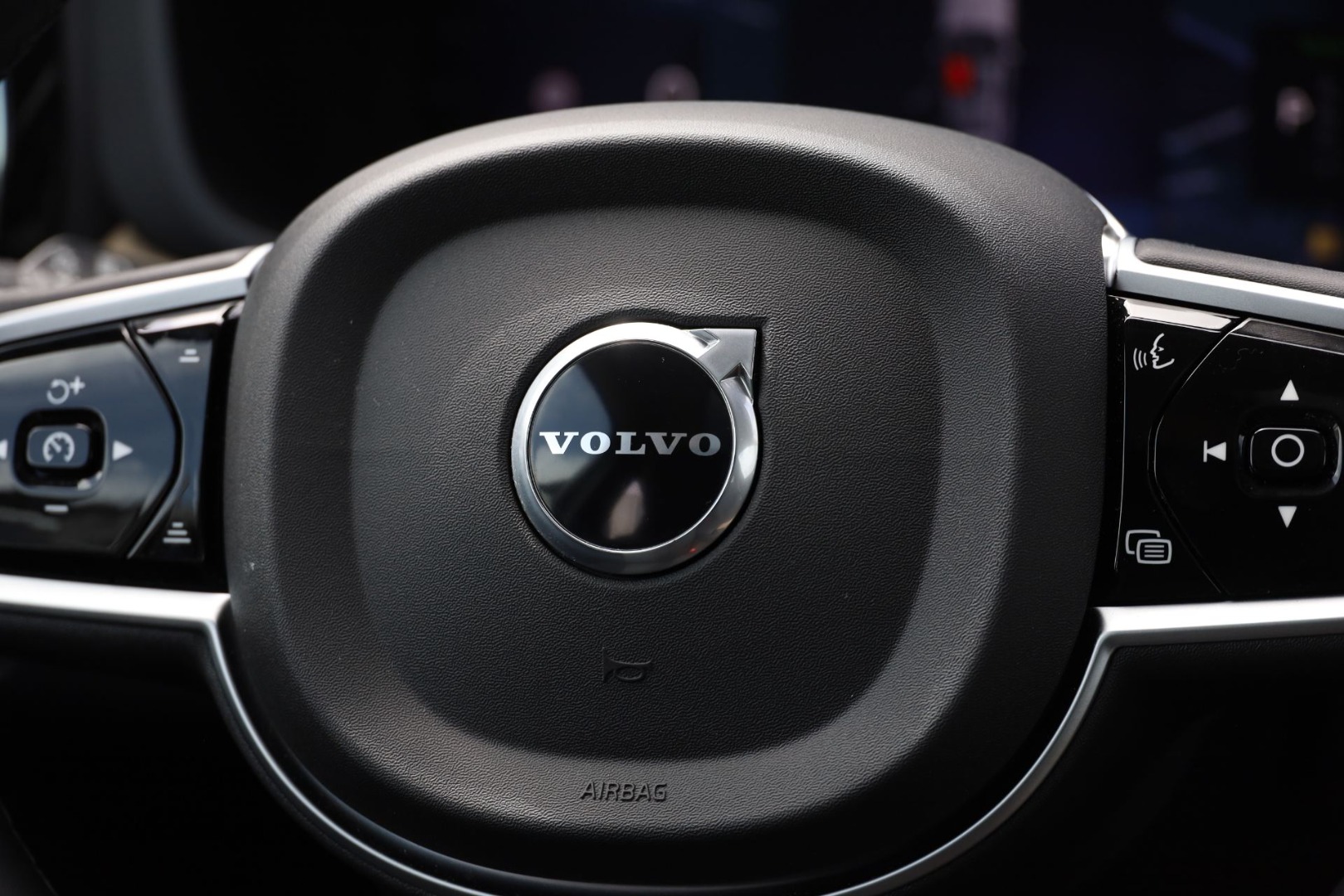 XC60 T6 Hibrido Plug-in Plus Dark