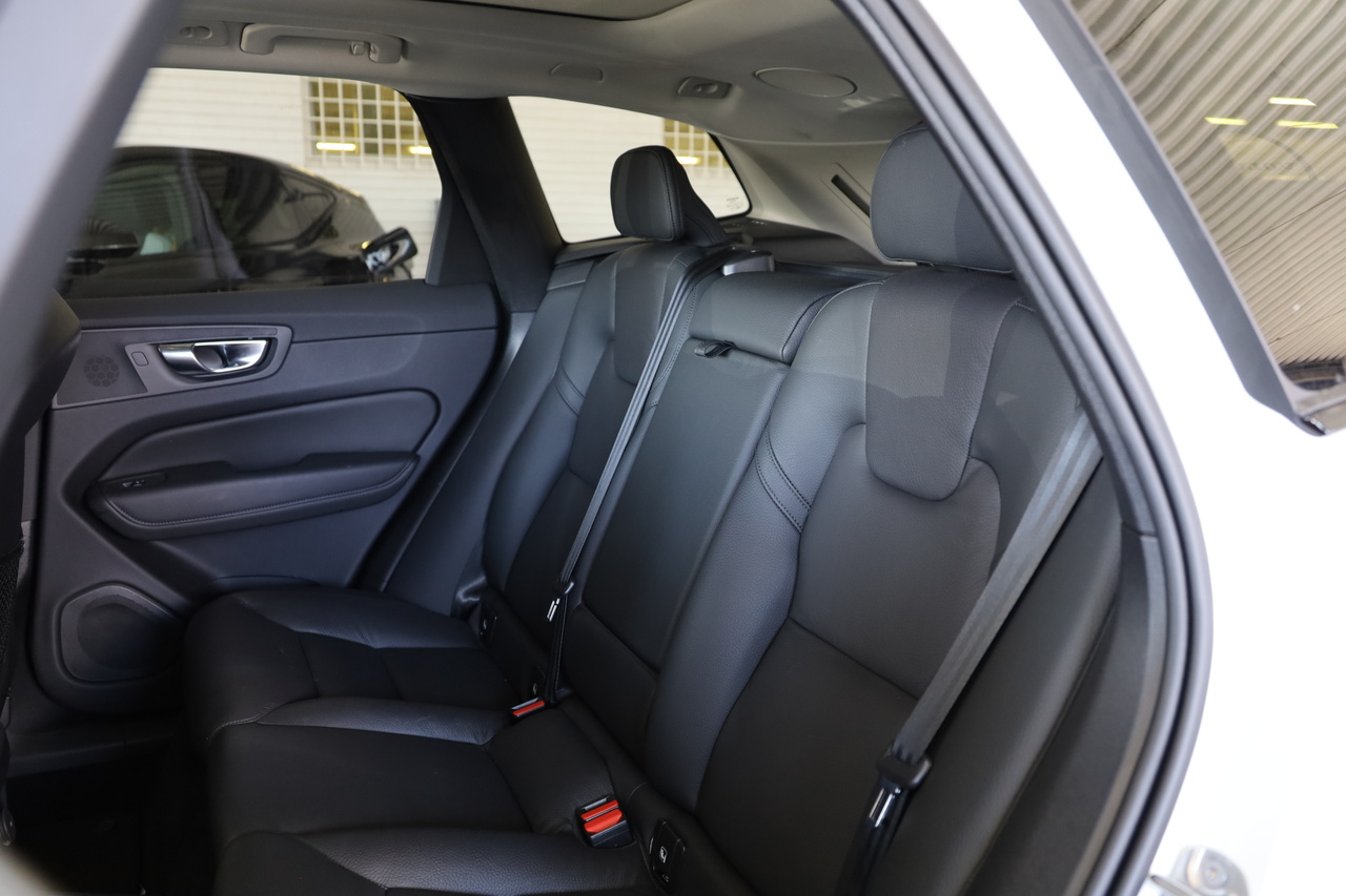 XC60 T6 Hibrido Plug-in Ultimate Dark 