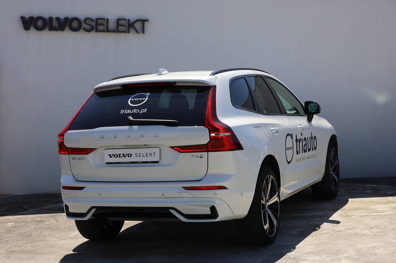 XC60 T6 Hibrido Plug-in Ultimate Dark 