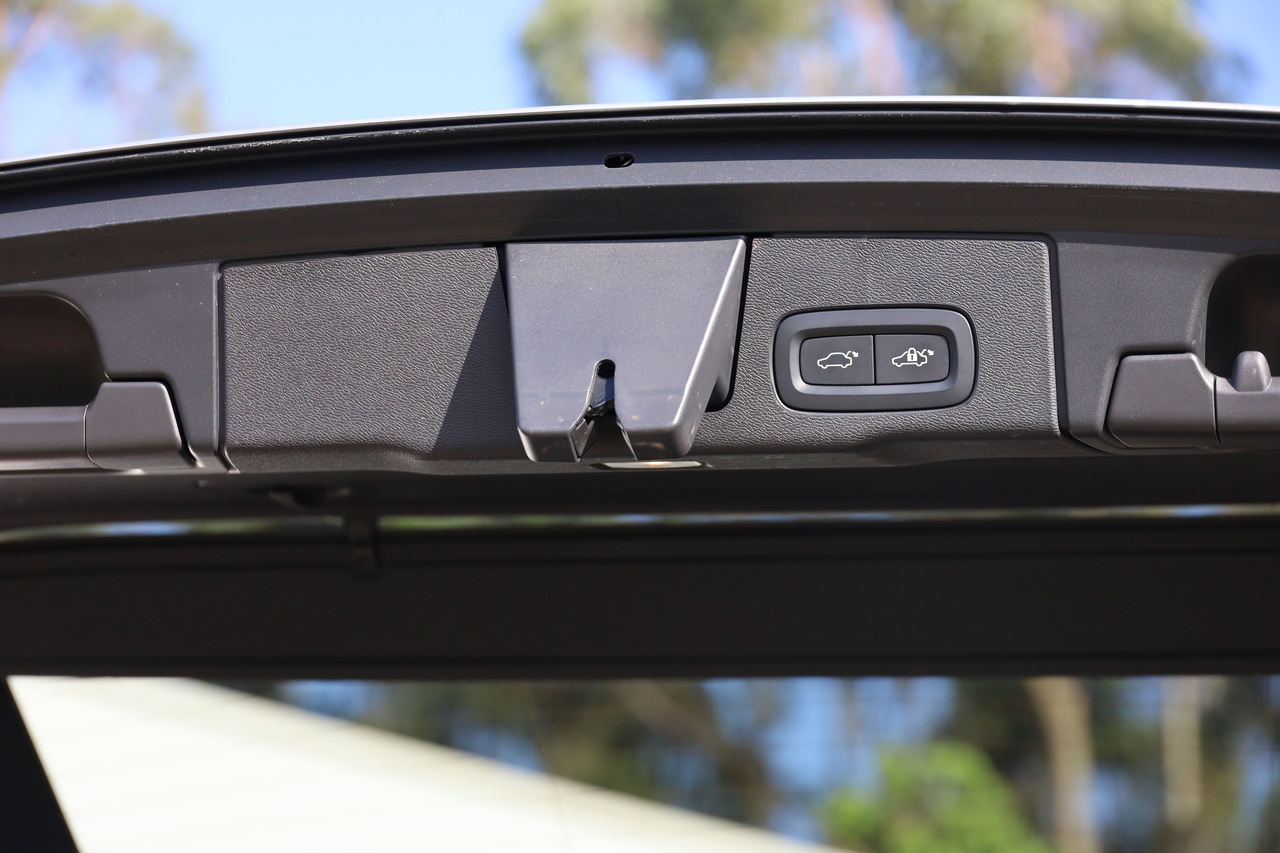 XC60 T6 Hibrido Plug-in Ultimate Dark