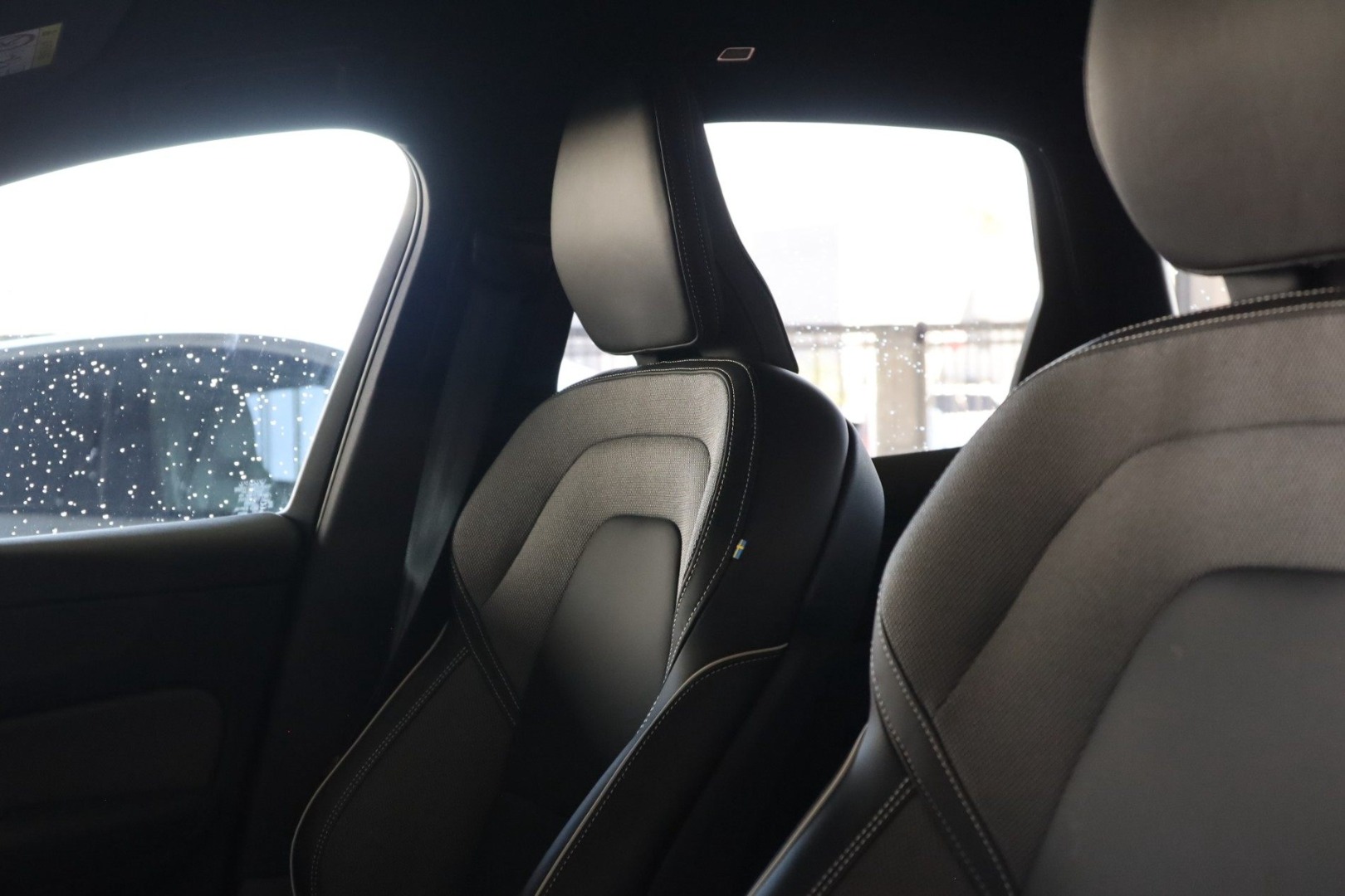 XC60 T6 Hibrido Plug-in Ultra Black Edition