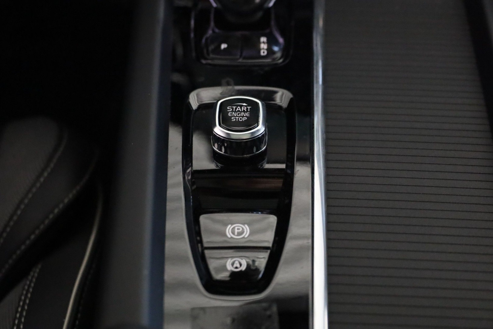 XC60 T6 Hibrido Plug-in Ultra Black Edition