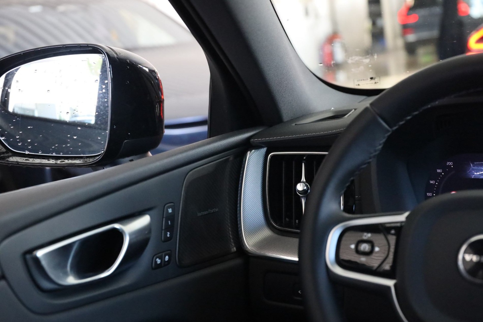 XC60 T6 Hibrido Plug-in Ultra Black Edition