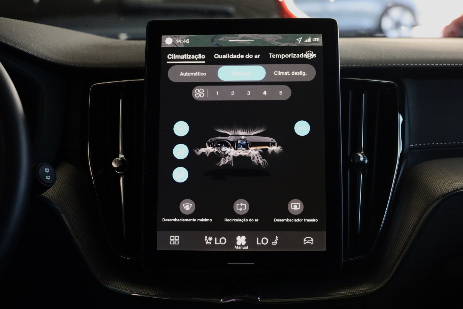 XC60 T6 Hibrido Plug-in Ultra Black Edition