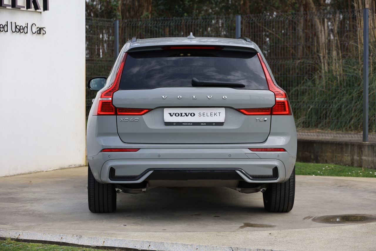 XC60 T6 Hibrido Plug-in Ultra Dark