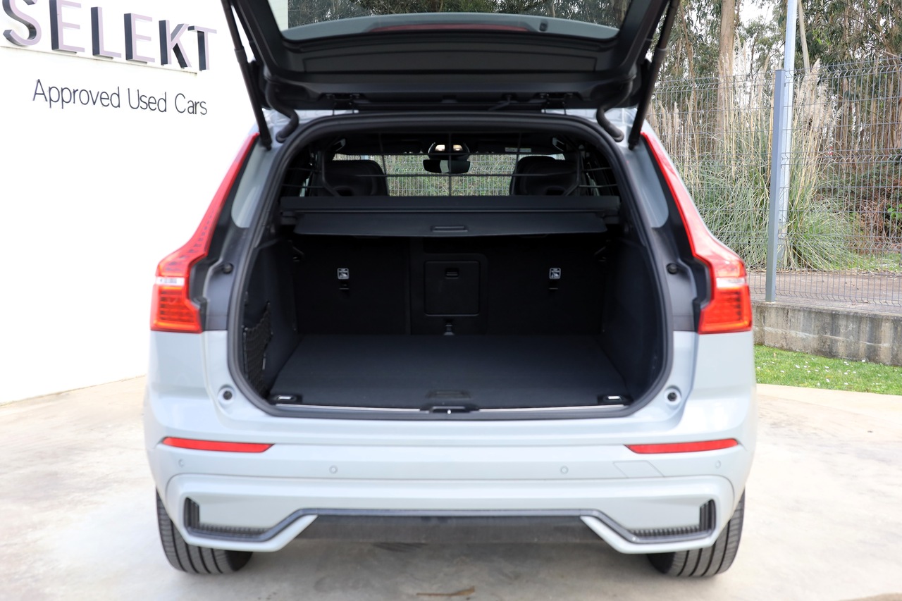 XC60 T6 Hibrido Plug-in Ultra Dark