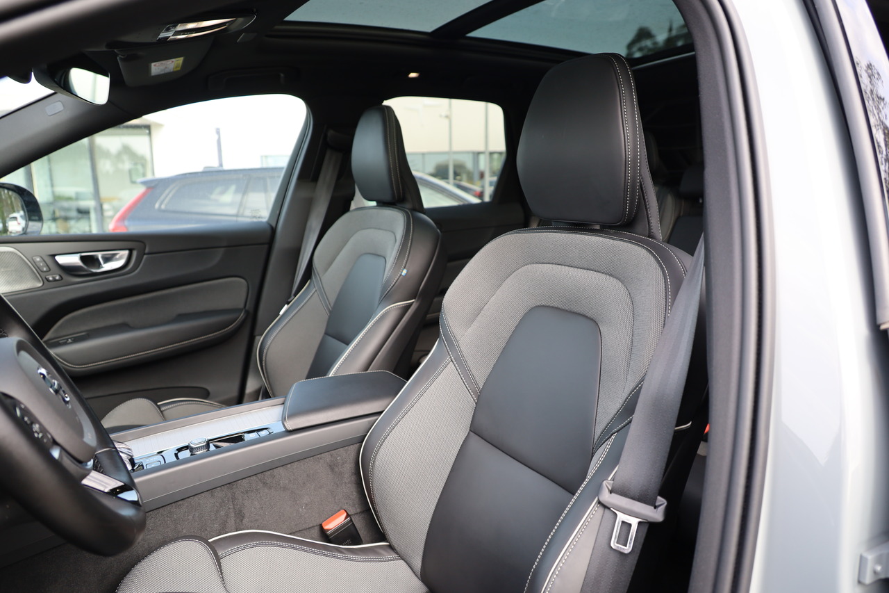 XC60 T6 Hibrido Plug-in Ultra Dark