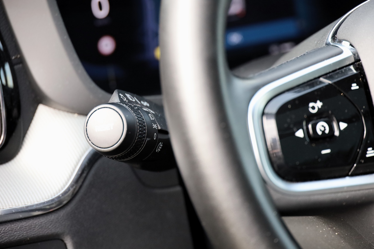 XC60 T6 Hibrido Plug-in Ultra Dark