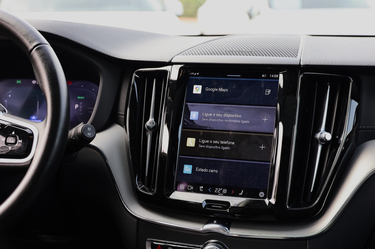 XC60 T6 Hibrido Plug-in Ultra Dark