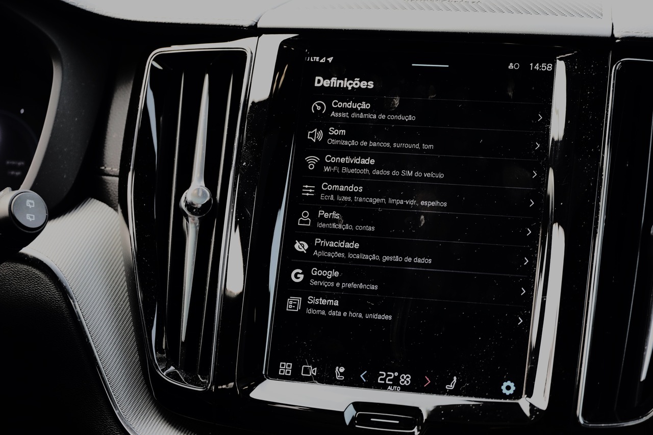 XC60 T6 Hibrido Plug-in Ultra Dark